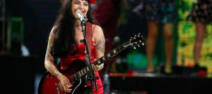 Mon Laferte animará premios MTV MIAW 2018
