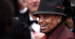 Padre de Michael Jackson fue hospitalizado por cáncer terminal