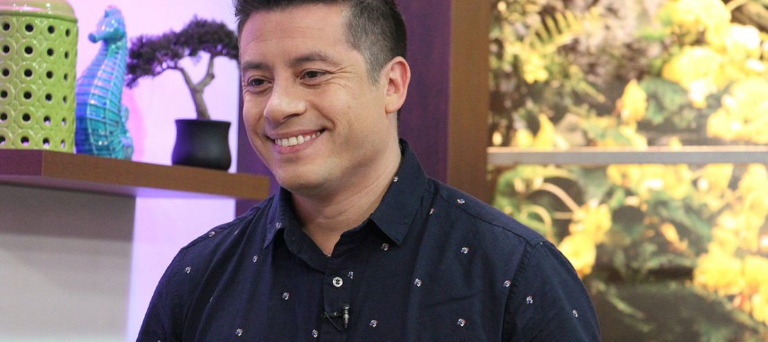 Leandro Martínez bailó en tacos en "Rojo" y le sacó risas a sus hijas