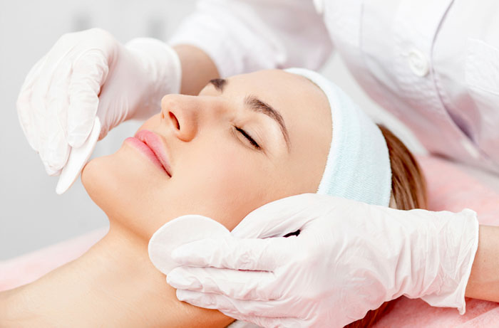 ¡Participa por una gift card para limpieza facial!