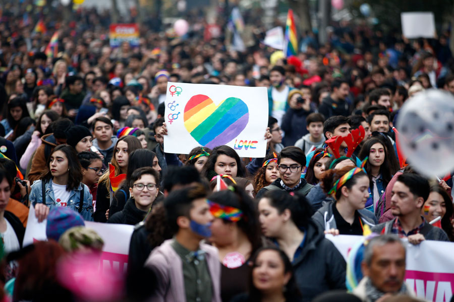 Mira las principales imágenes de la Marcha del Orgullo 2018 en Santiago