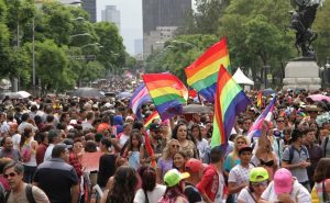 El look de Di Mondo en la Marcha por el Orgullo en Nueva York