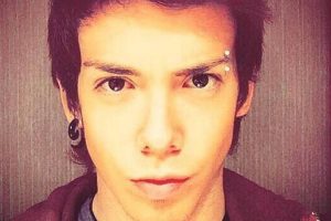 Hijo de Raquel Argandoña sorprendió con un radical cambio de look