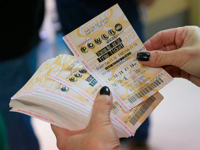 Mujer que ganó la Lotería no mostró su identidad con una creativa forma