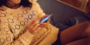 Orbiting: el preocupante fenómeno de las relaciones amorosas en redes sociales