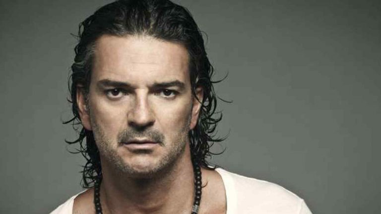 Ricardo Arjona reconquistó a sus fanáticas con radical cambio de look