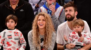 ¡Pura ternura! Mira la reacción de los hijos de Shakira al verla cantar en el escenario por primera vez