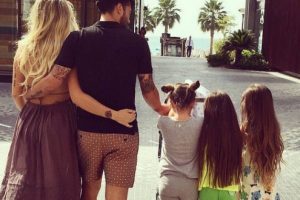 Cote López sorprendió con la original y bella celebración de cumpleaños de sus trillizas