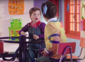 ¡WOM lo hizo de nuevo! Este su nuevo video al estilo de antiguo comercial de Colún