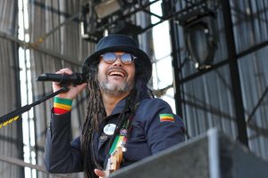 ¡Deuda pendiente! Quique Neira reversiona un clásico de Luis Miguel