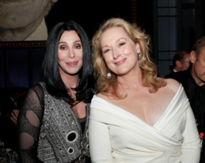 ¡El beso del momento! Meryl Streep y Cher fueron las protagonistas