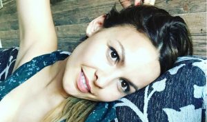 Carla Pardo sorprende en las redes sociales con osado look