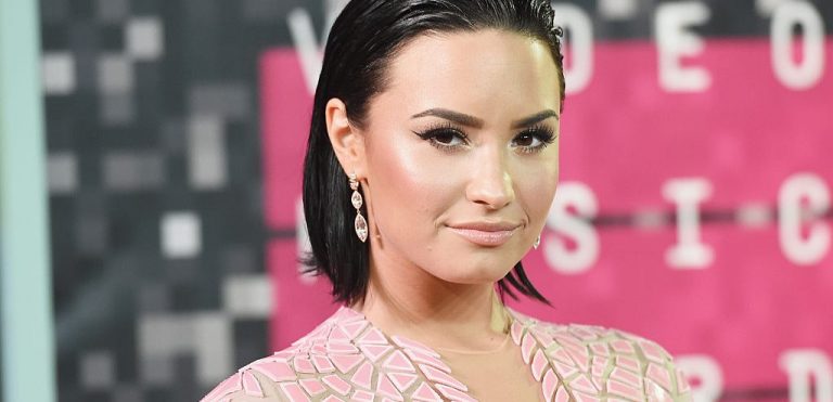 Demi Lovato es internada de emergencia por presunta sobredosis