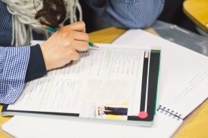 Profesora da la "mejor tarea" a sus alumnos para las vacaciones de invierno