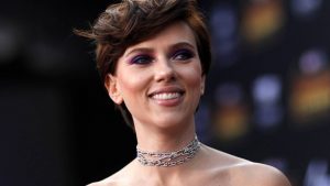Scarlett Johansson renuncia a protagónico por críticas de actrices transgénero