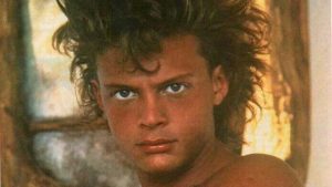 Muere una de las modelos del videoclip "Cuando calienta el sol" de Luis Miguel