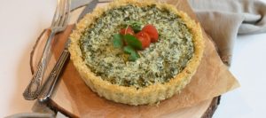 Atrévete a cocinar esta rica tarta de espinaca en masa de arroz