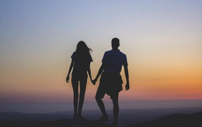 5 pasos hacia una relación consciente según Mia Astral