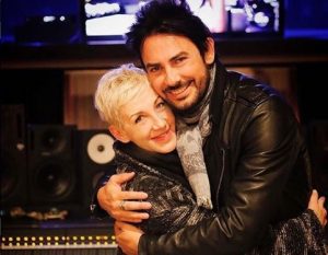 Beto Cuevas estrena single y videoclip junto a Ana Torroja