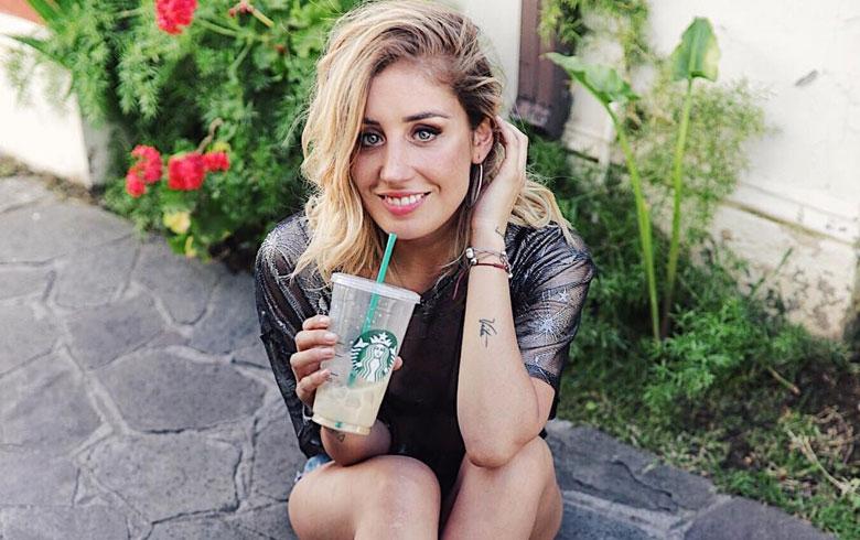 Daniela Castro sorprendió a sus seguidores con un osado traje de baño