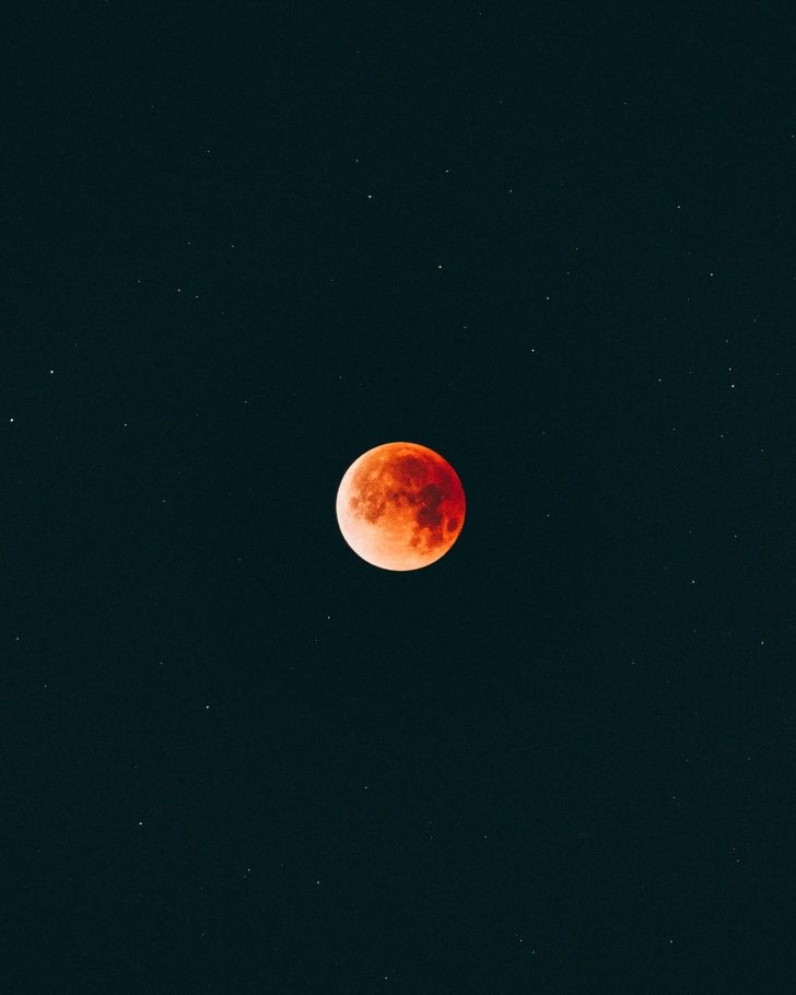 Conoce los 6 signos que se verán más afectados por la Luna de Sangre