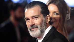 Conoce a las tres famosas chilenas que están ad portas de conocer a Antonio Banderas en España