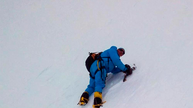 Gracias a un dron encontraron a alpinista perdido en el Himalaya