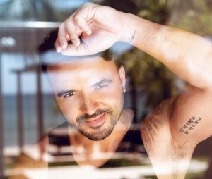 ¡Iguales! Luis Fonsi se vistió idéntico a su hijo pequeño