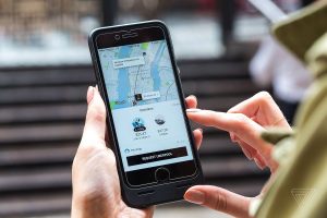 Conoce las nuevas exigencias que deberán tener los (as) choferes de Uber