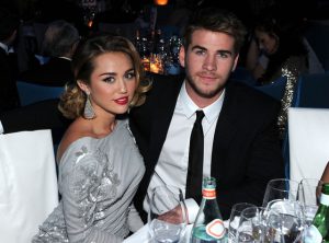 ¡Con esta imagen Liam Hemsworth y Miley Cyrus confirman que siguen juntos!
