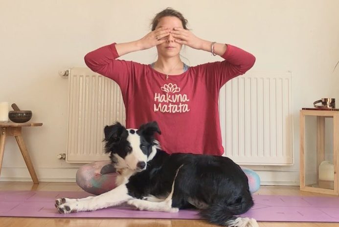 Ex chica reality que fue "La Monga" de Fantasilandia, ahora es instructora de yoga