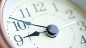 Gobierno determina extender el horario de invierno a partir del próximo año