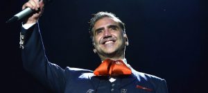 Por esta razón bajaron a Alejandro Fernández de un avión