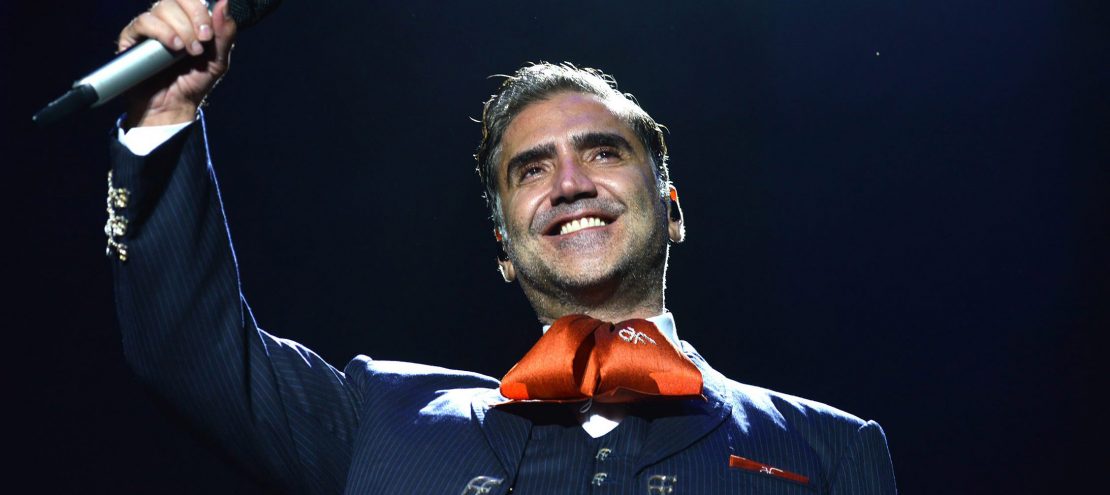 Por esta razón bajaron a Alejandro Fernández de un avión