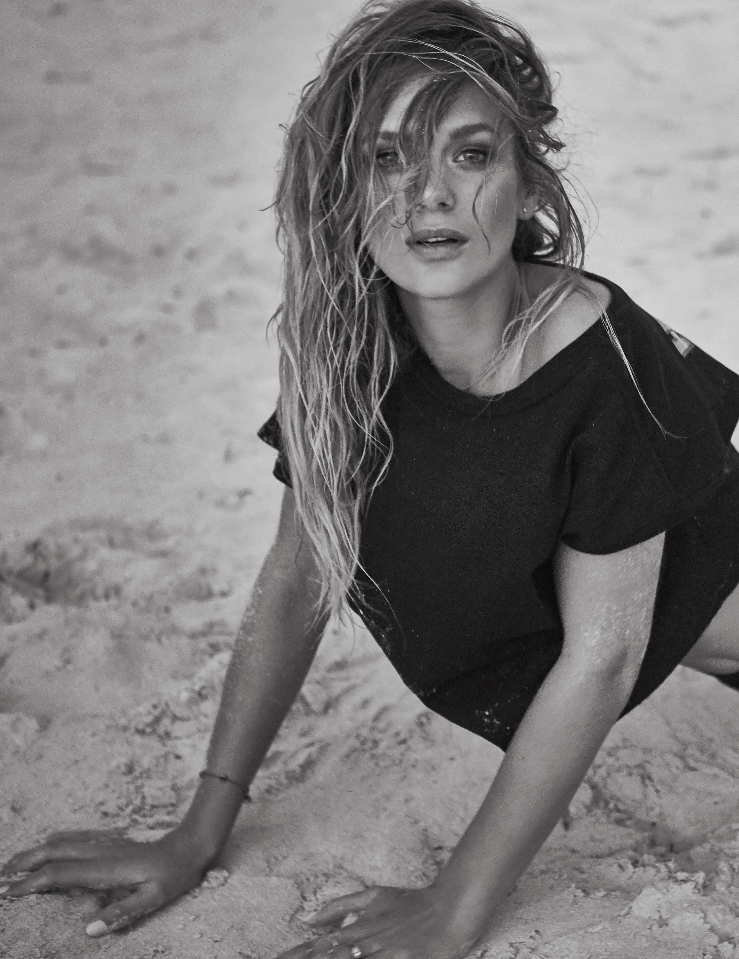 Mayte Rodríguez deslumbra con topless en la playa