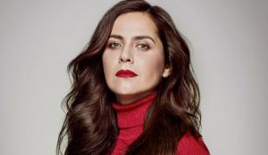 Natalia Valdebenito comparte foto del recuerdo y recibe ola de bromas