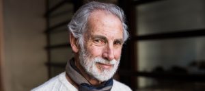 Héctor Noguera se refiere al despido de su hija Amparo de TVN: "Es una falta de respeto"