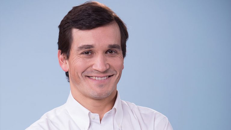 "Sin Corbata" será el programa de TVN que espera acercar la economía a los televidentes