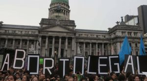 Senado argentino rechaza proyecto de ley de aborto legal