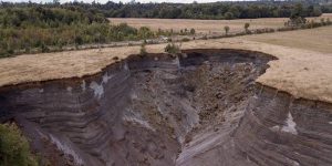 Impactantes imágenes dejan al descubierto enorme socavón en Chiloé