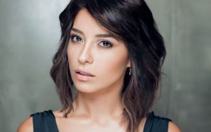 ¡Se sumó Fanny Cuevas al viral del momento! En sexy bikini hizo el "Kiki Challenge"