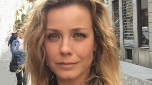 Claudia Conserva se luce sin una gota de maquillaje