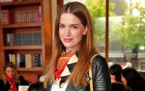 "Te amo con el alma": Millaray Viera comparte romántica postal