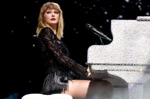 Taylor Swift habla en medio de un concierto sobre la agresión sexual que vivió