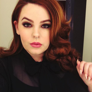 Modelo de talla grande es la protagonista de la nueva edición de revista Cosmopolitan