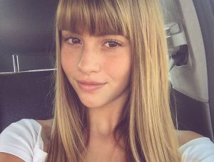 María Fernanda Bertero se luce con postal veraniega desde Isla de Pascua