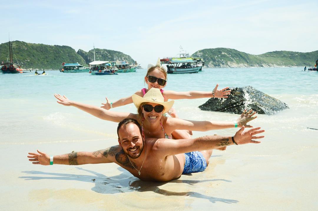 Eliana Albasetti luce su cuerpo en bikini elegido por su hija