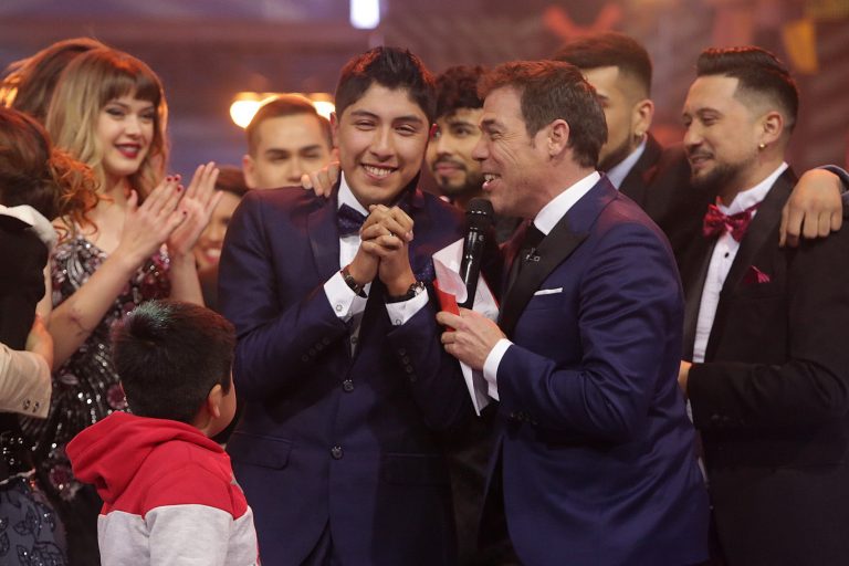 Juan Ángel Mallorca se coronó ganador de "Rojo" en la categoría cantantes