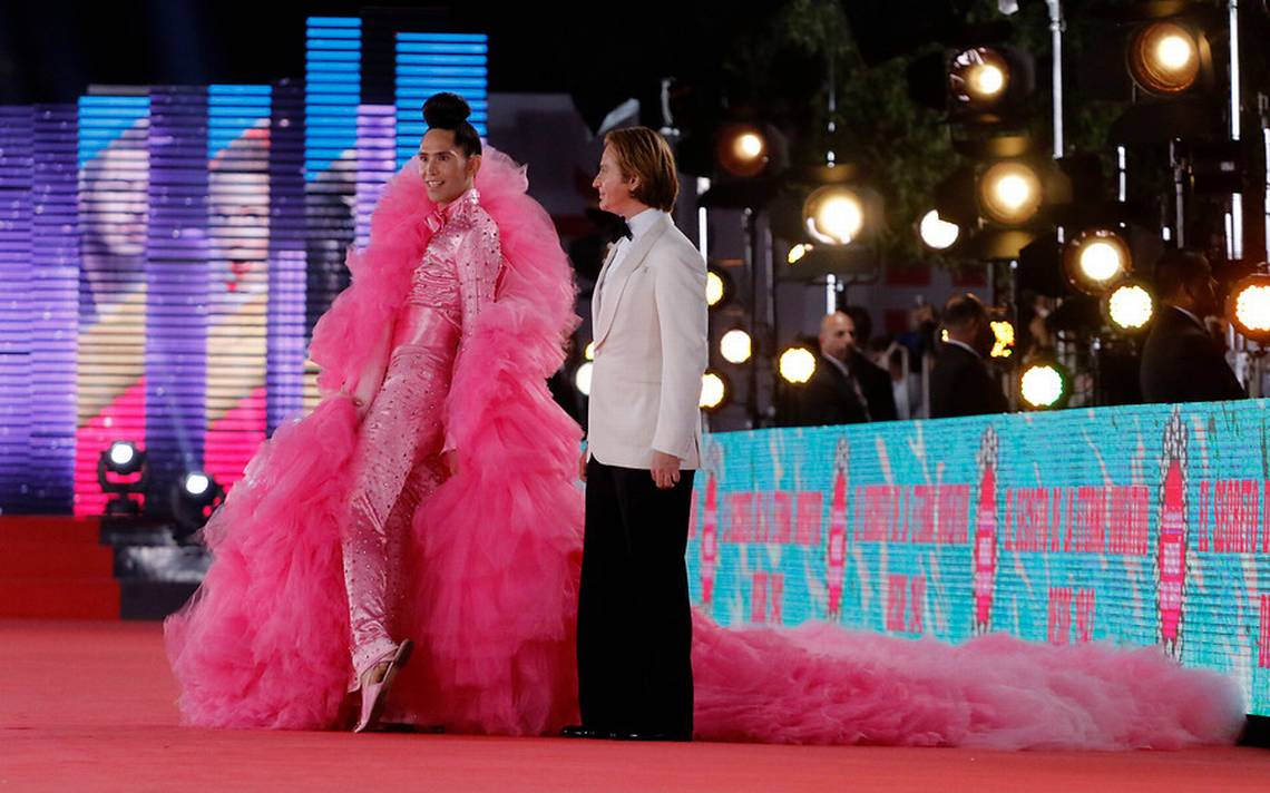 Di Mondo al fin responde a la ola de criticas que recibió por su traje en la pasada Gala del Festival de Viña