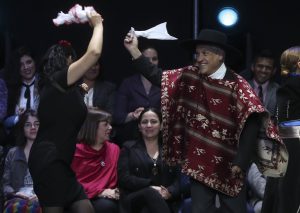 Mira el particular pie de cueca de Sebastián Piñera con la Intendenta de Santiago